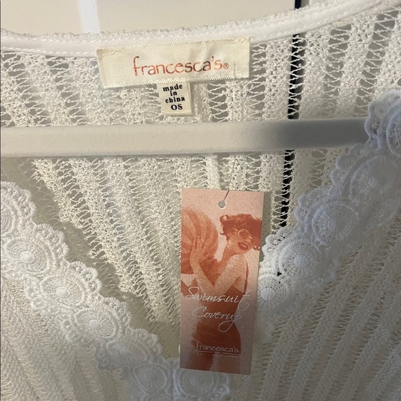 Francesca's Collections White Textured Coverup - Picture 2 of 2